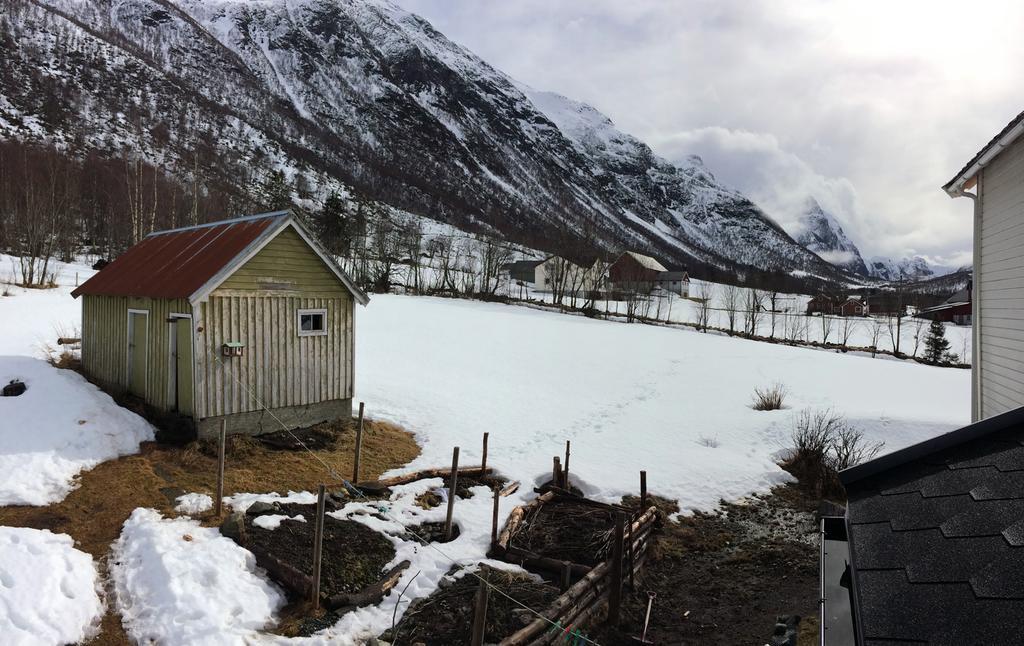 Overvoll Farm Stranda  Extérieur photo
